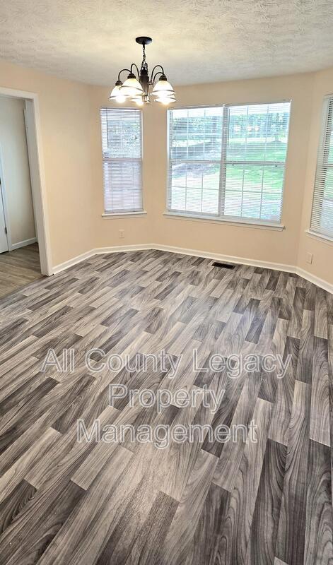 Building Photo - 425 Sunset Dr