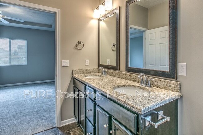 Building Photo - 16513 Heather St