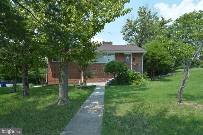 Primary Photo - 9 Tecumseh Dr
