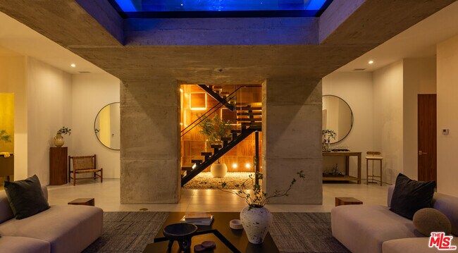 Building Photo - 12752 Mulholland Dr