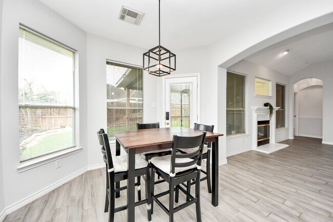 Building Photo - 11514 Mill Bridge Ct