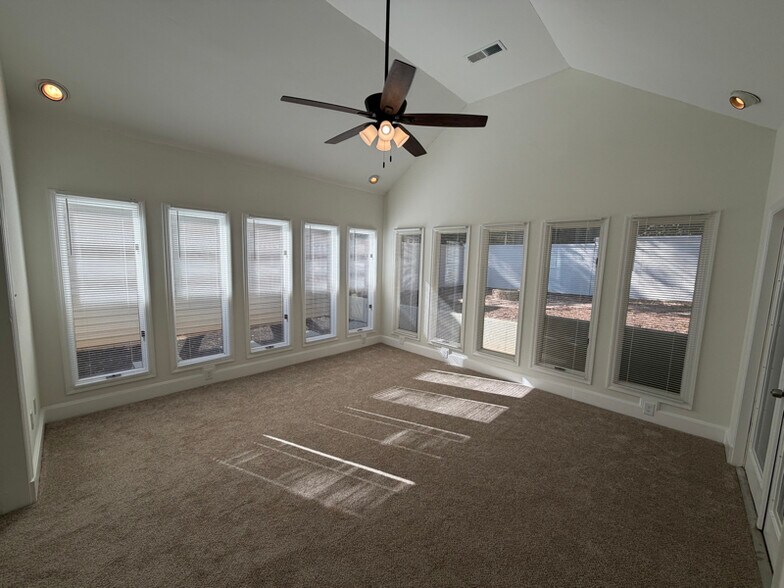 Building Photo - 105 Wynfield Ct