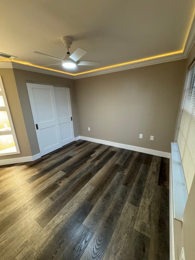 Building Photo - 1919 Summer Club Dr