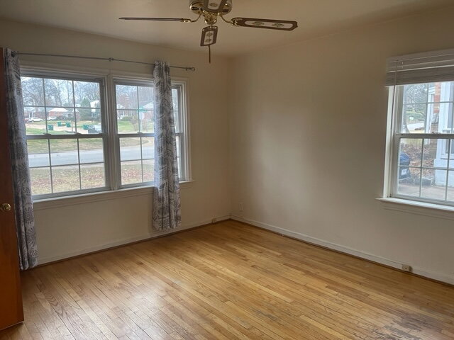Building Photo - Spacious 2-Bedroom Home with Fireplace, Bonus Room, Fenced Yard & Garage