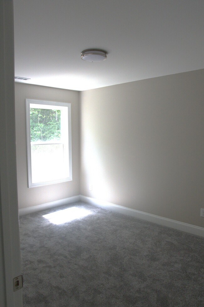 Building Photo - 7444 Malabar Rd