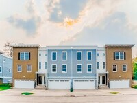 Building Photo - 519 Highlands Pkwy