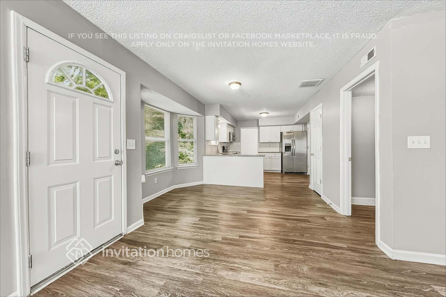 Building Photo - 3939 Armitage Dr