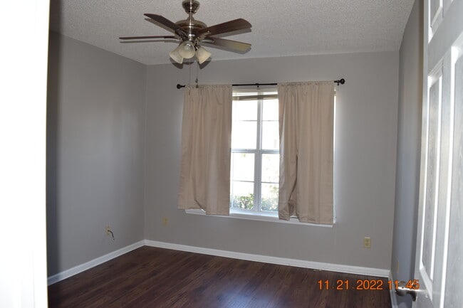 Building Photo - 1606 Dorchester Dr