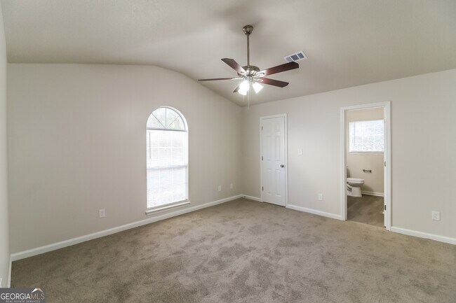 Building Photo - 7010 New Dale Rd