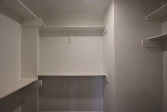 Building Photo - 2 Bedroom 2 Bath Townhome! Whitehouse ISD!