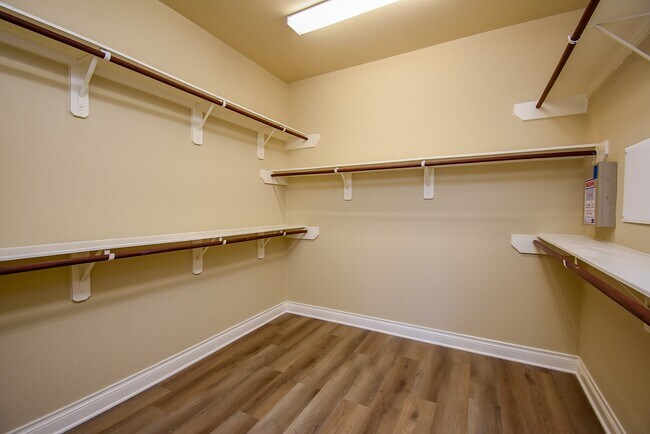 Building Photo - 2530 River Ridge