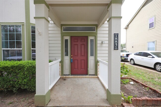 Building Photo - 18851 Sandelford Dr