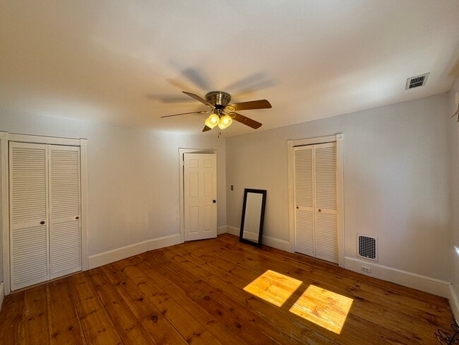 Building Photo - 8 Elmwood St