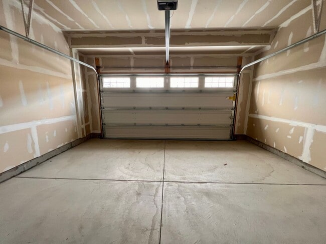 Building Photo - 3 Bed 3 Bath- Mars PA