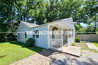 Building Photo - Spacious North Overland Park Bungalow-Available in FEBRUARY!!