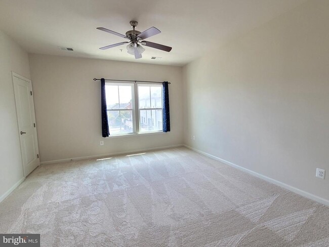 Building Photo - 3567 Sprigg St S