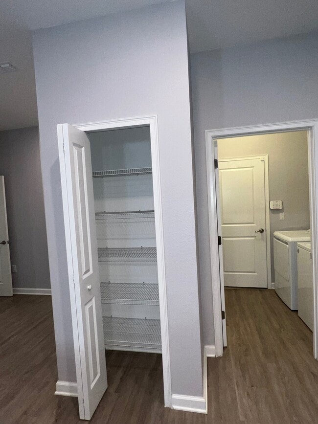 Building Photo - 3542 Fairwater Ct