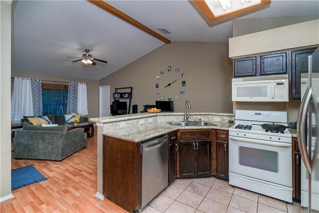 Building Photo - 3008 Birch Dr