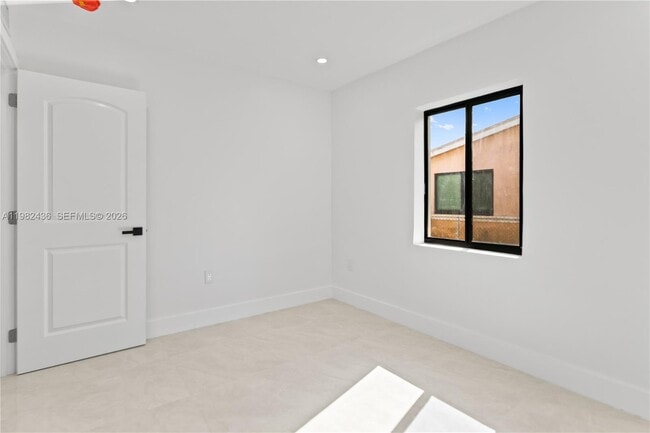 Building Photo - 15920 NW 17th Ct