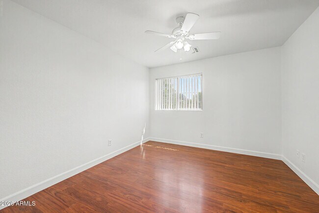 Building Photo - 3358 E Park Ave