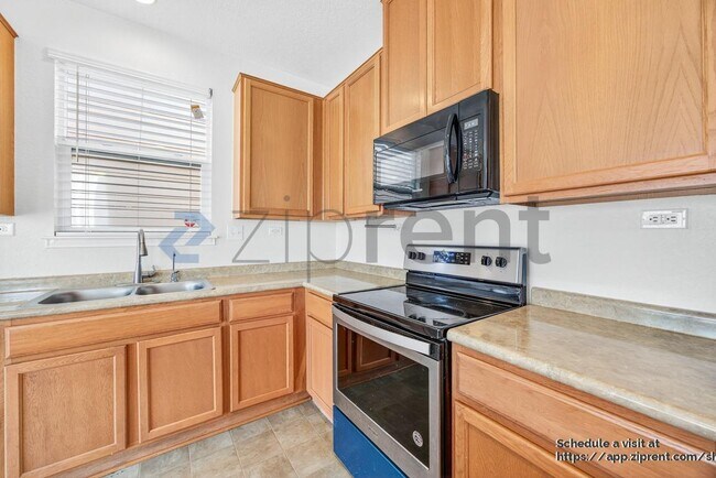 Building Photo - 7414 Bluebonnet Bay
