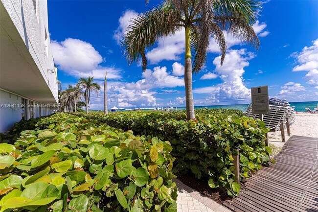 Building Photo - 15901 Collins Ave