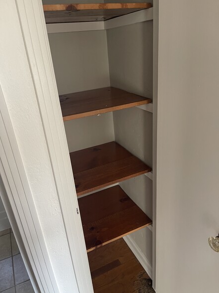 Linen closet from hallway - 4614 Mount Troy Road Ext