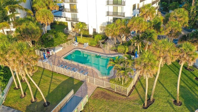 Building Photo - 4822 Ocean Blvd