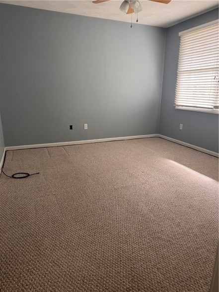 Building Photo - 92 Trellis Dr