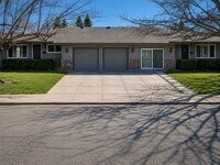 Building Photo - 1112 Jonas Ave