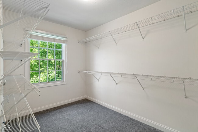 Building Photo - 12735 Edgemont Way