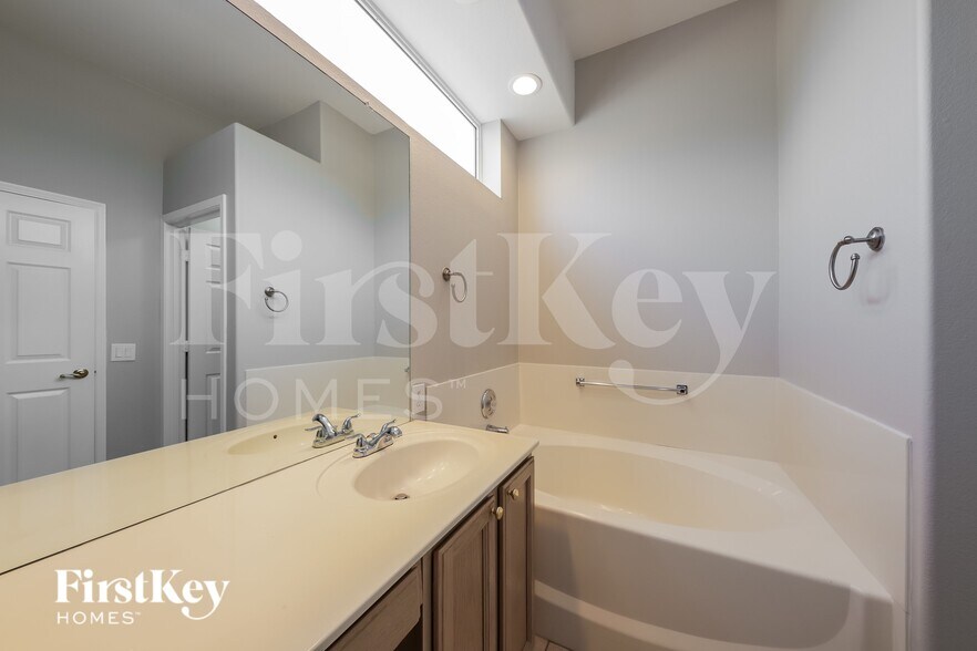 Building Photo - 11554 W Mule Deer Ct