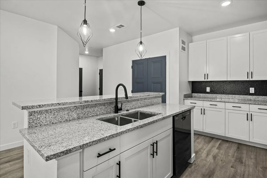 Interior Photo - The Residences at Toler