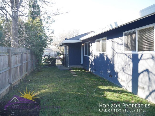 Building Photo - 2 Bed 1 Bath 827 Sq. Ft. Citrus Heights Du...