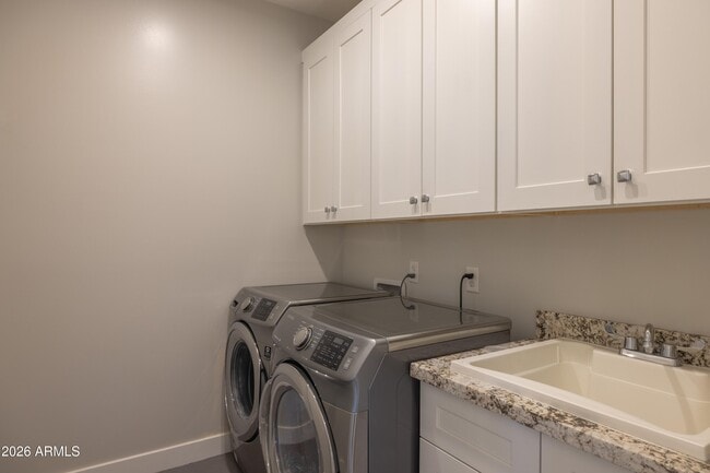 Building Photo - 3621 N Kachina Ln