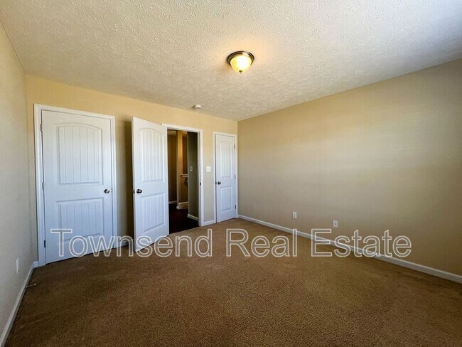 Building Photo - 4211 Cherry Hill Ln