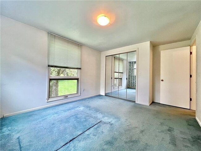 Building Photo - 112 Pheasant Dr