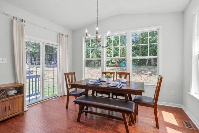 Building Photo - 7349 Vicenzo Dr