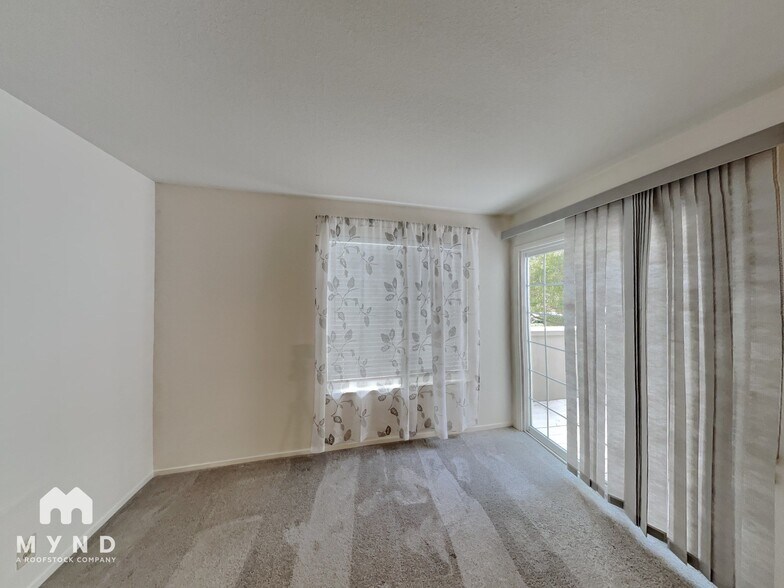 Building Photo - 465 Canyon Oaks Dr