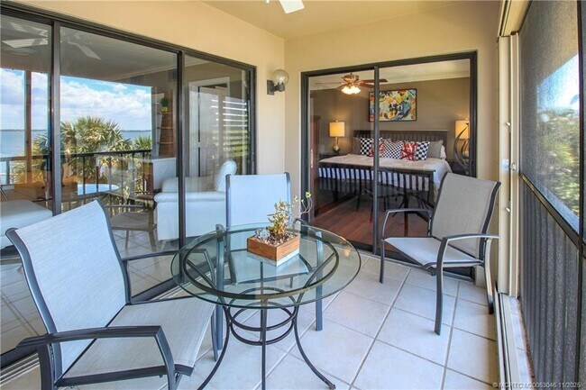 Building Photo - 4720 NE Sandpebble Trce