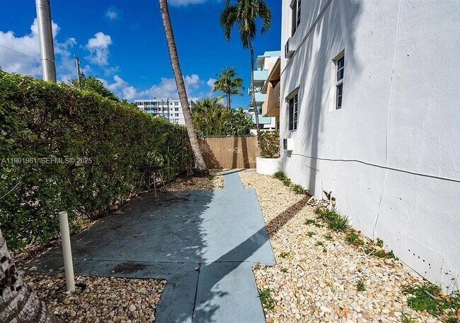 Building Photo - 245 79th St