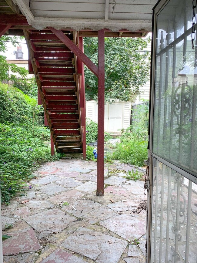 Building Photo - 639 Palisade Ave
