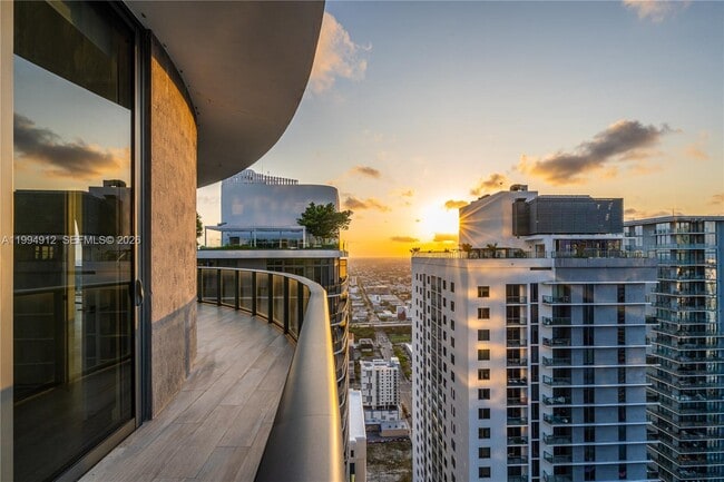 Building Photo - 45 SW 9th St