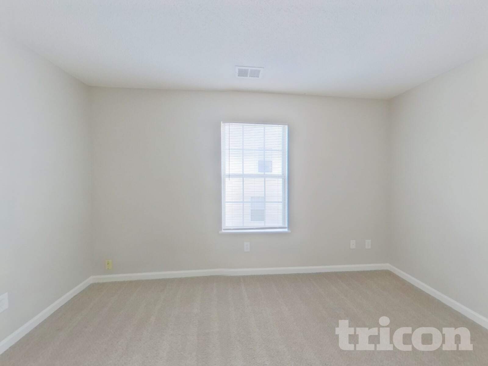 Building Photo - 1952 Lake Carolina Dr