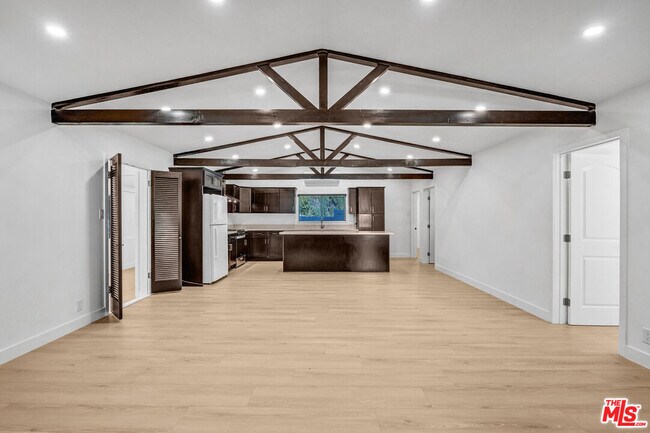 Building Photo - 9642 Tujunga Canyon Blvd