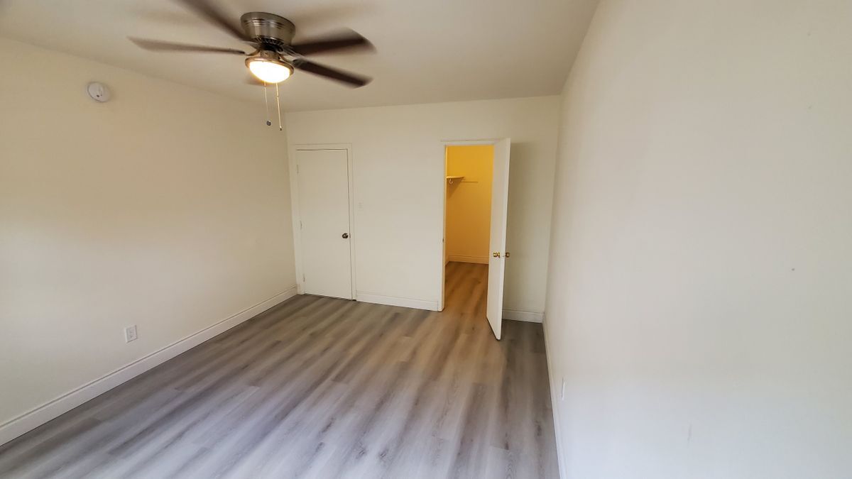 Building Photo - 5333 Hyde St