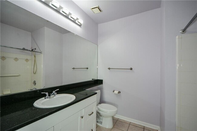 Building Photo - 955 Juniper St NE