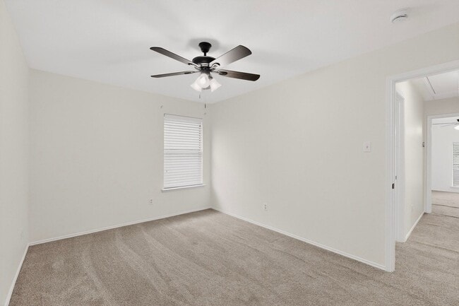Building Photo - 817 Edmonton Dr