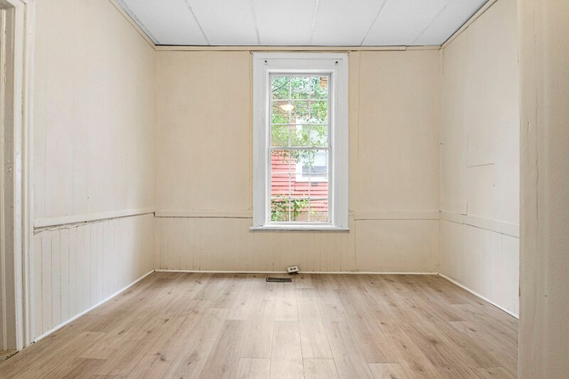 Building Photo - 1394 Ross St