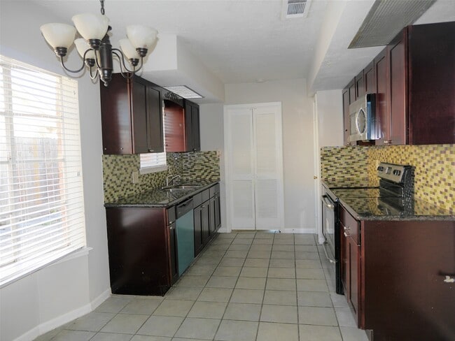 Building Photo - 11823 Carvel Ln